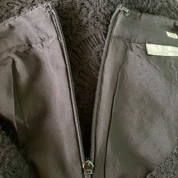 Women’s size 2 Halogen black lacy skirt with zipper and clasp closure - Picture 7 of 7